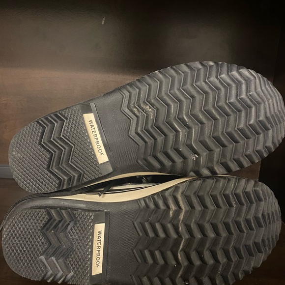 Sorel Boots - Picture 4 of 5